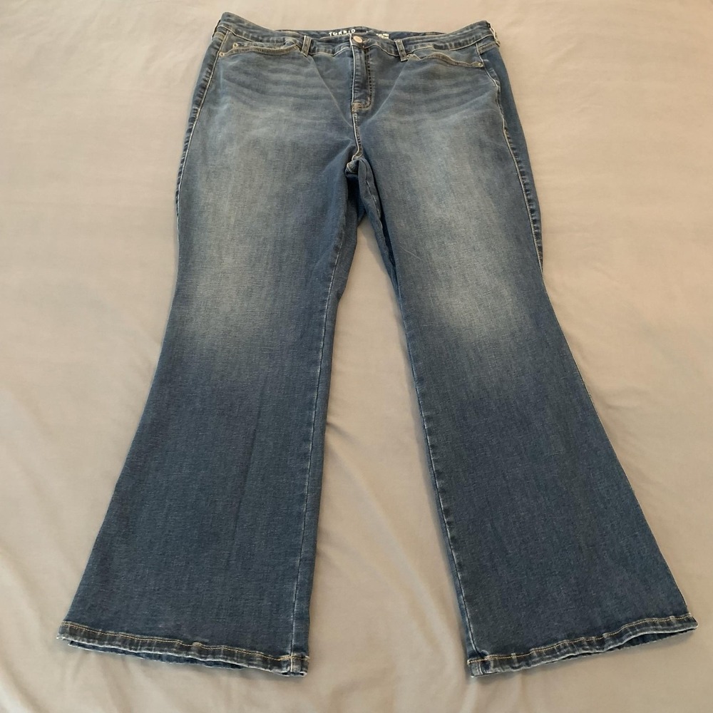 Torrid Trio Fit Slim Boot Jeans Womens 22R Blue Med Wash High Rise Stretch Denim